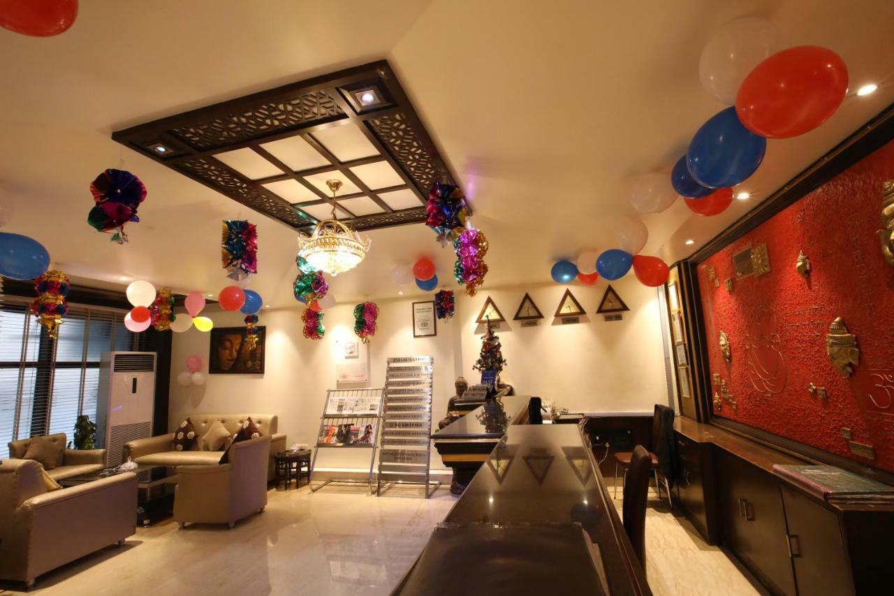 โรงแรมเซอร์ยา อินเตอร์เนชั่นแนล เดลี ภายนอก รูปภาพ